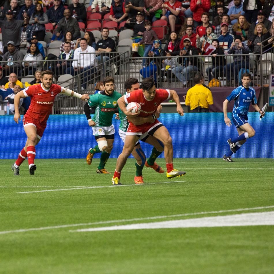 Nathan Hirayama on his way to the first of his three tries for Canada against Brazil in the HSBC Sevens tournament in Vancouver, Canada © J. Ashley Nixon